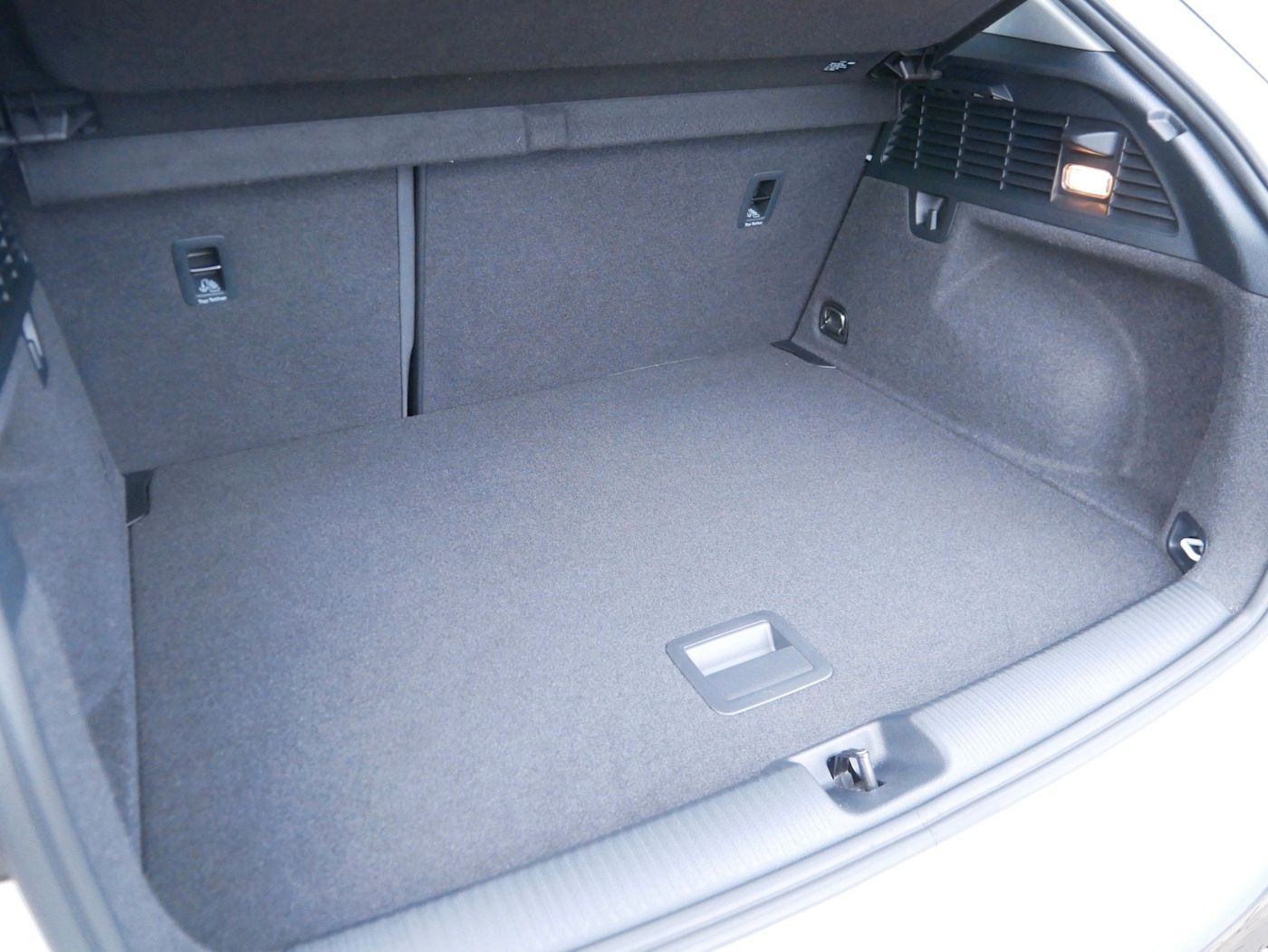 Fahrzeugabbildung Audi Q2 1.5 35 TFSI advanced DSG MATRIX Kamera ACC SH