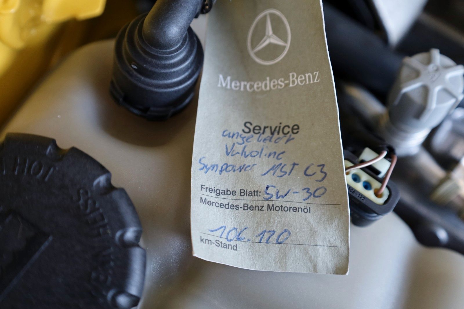 Fahrzeugabbildung Mercedes-Benz CLA 200d SB AMG Leder,Navi,LED,ACC,Burmester,360