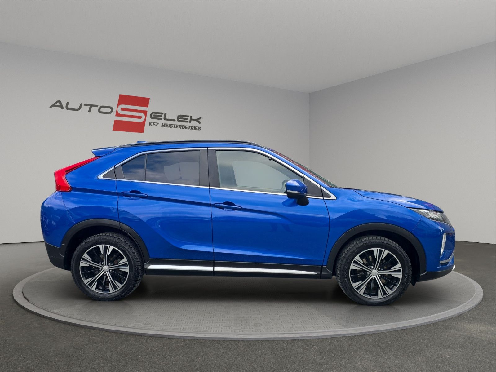 Fahrzeugabbildung Mitsubishi Eclipse Cross Spirit+ 4WD LED SPUR  AHK