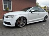 Audi S3 8V Limousine 2.0 TFSI Quattro - Audi S3: 8 L