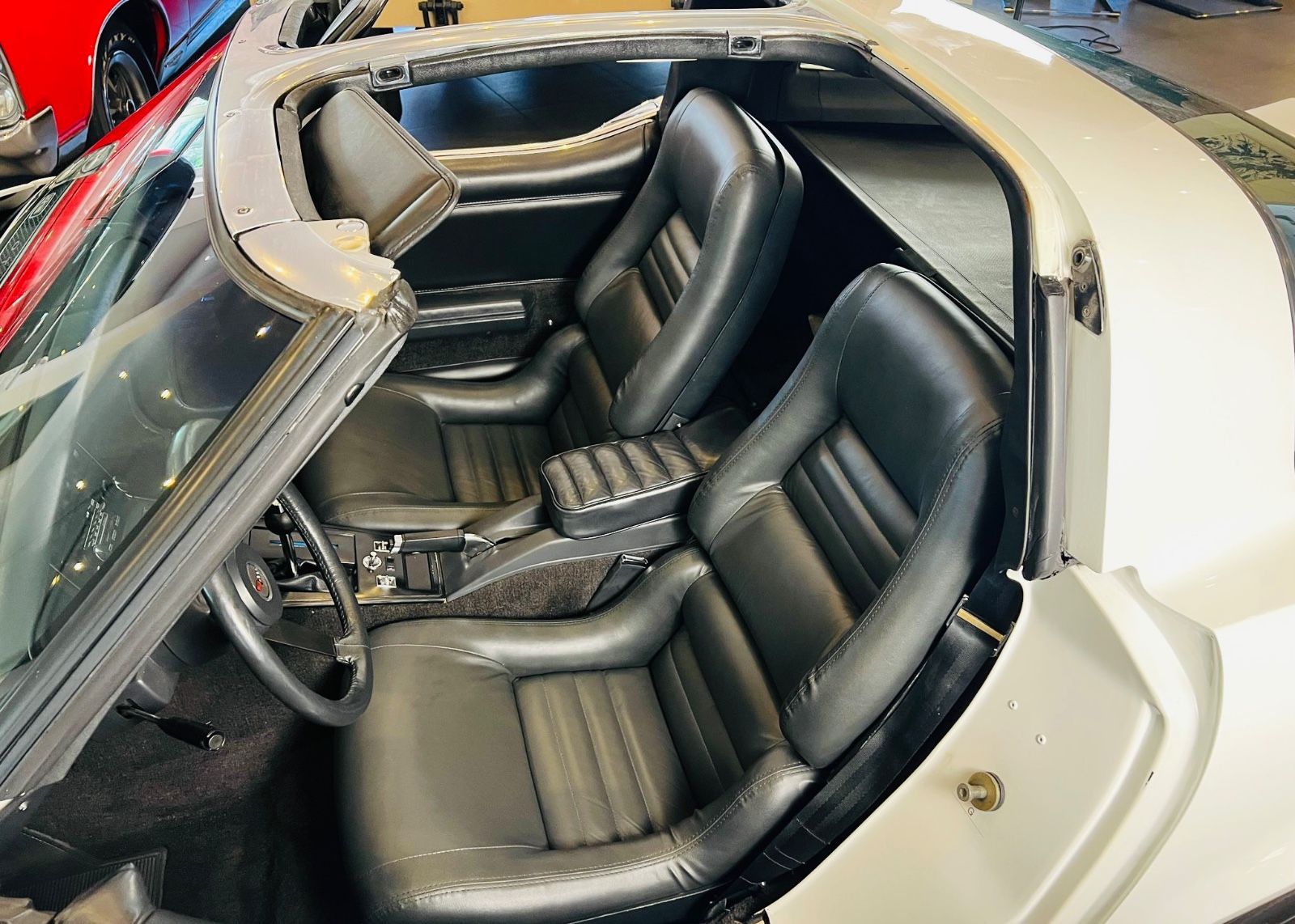 Fahrzeugabbildung Corvette C3 mit nur echten 34tmls.,  matching numbers TOP