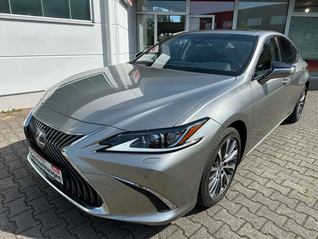 Lexus ES 300H STYLE EDITION