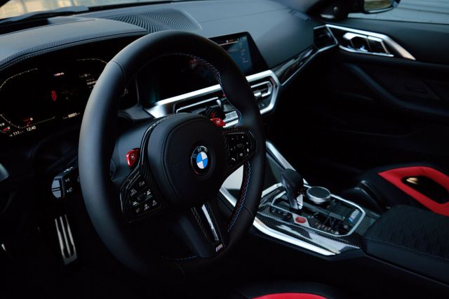 Fahrzeugabbildung BMW M4 Coupe xDrive Comp "KITH" 1 of 150, Laser, HUD