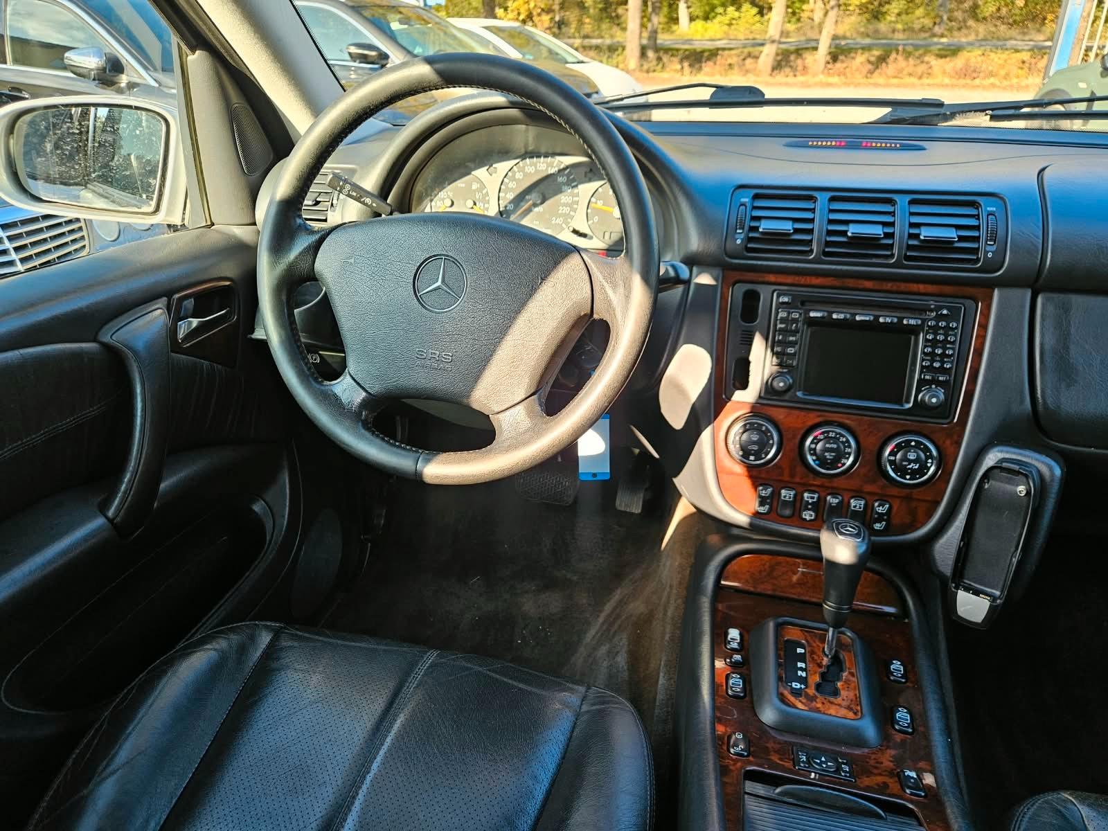Mercedes-Benz ML270 2004 — photo 13