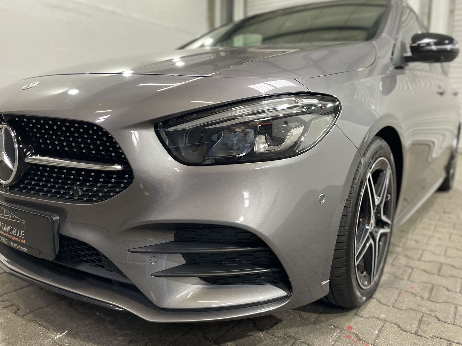 Fahrzeugabbildung Mercedes-Benz B 200 AMG Line #360°#Night#LED#Digital#MBUX#Pano