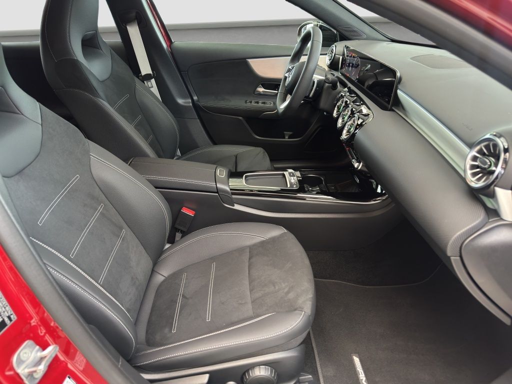 Fahrzeugabbildung Mercedes-Benz A 200 AMG Line*Night Paket*Kamera*KEYLESS-GO