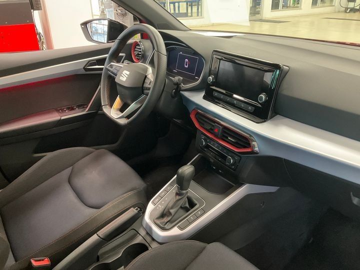 Fahrzeugabbildung SEAT Arona FR TSI DSG *Cam*LED*PDC*Sitzhzg*ACC*APP*