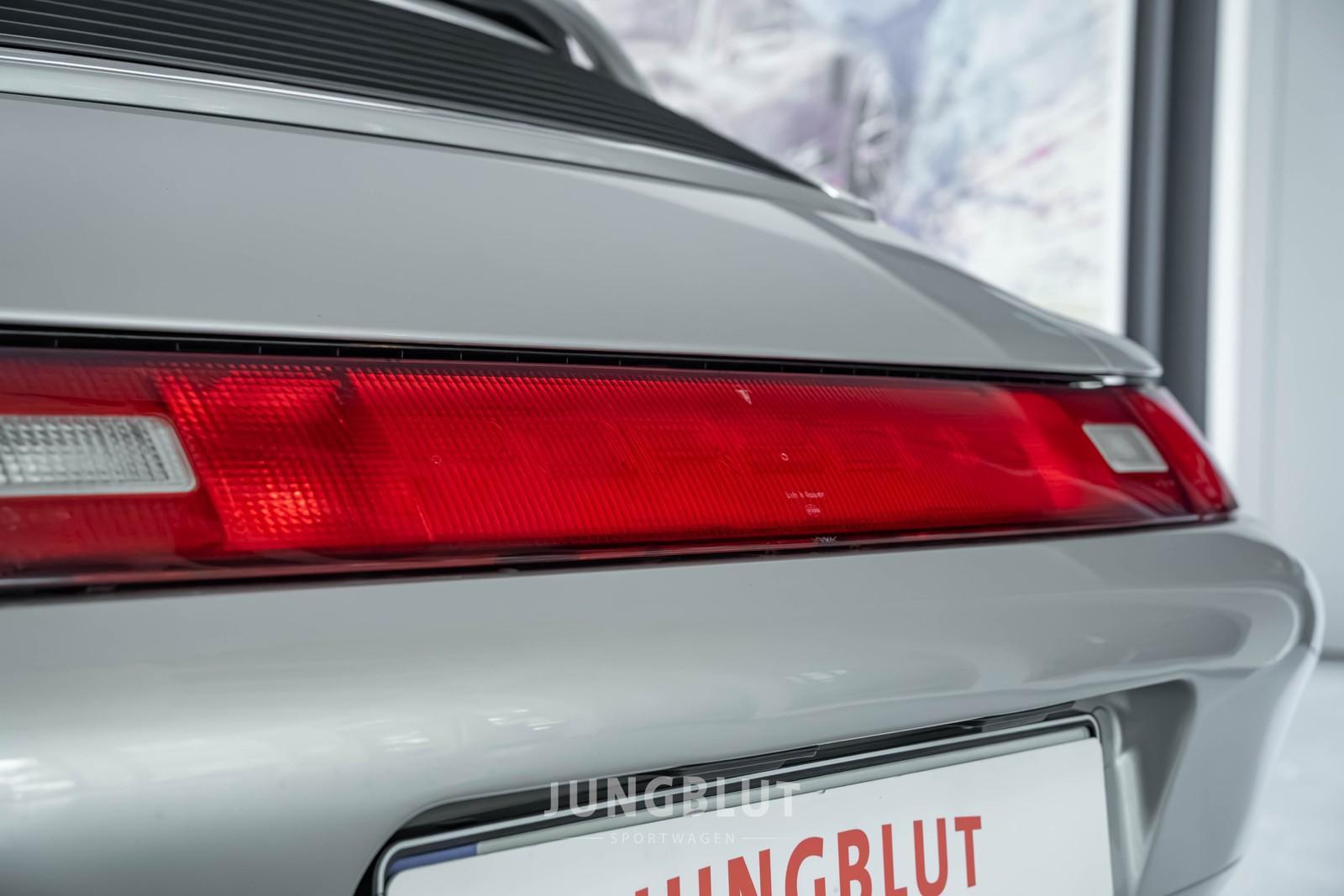 Porsche 993 Carrera Cabriolet, Tiptr. Deut. Auslieferung