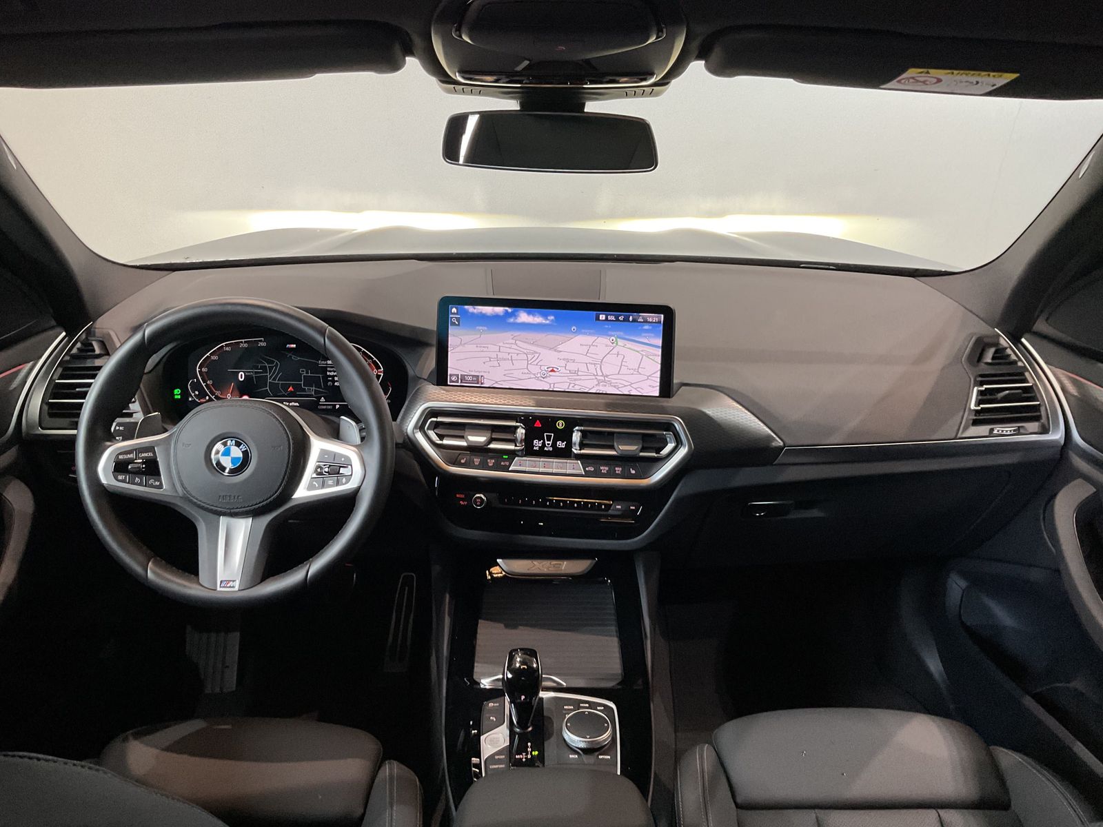 Fahrzeugabbildung BMW X3 xDrive20i | M Sportpaket | Sportsitze | HiFi