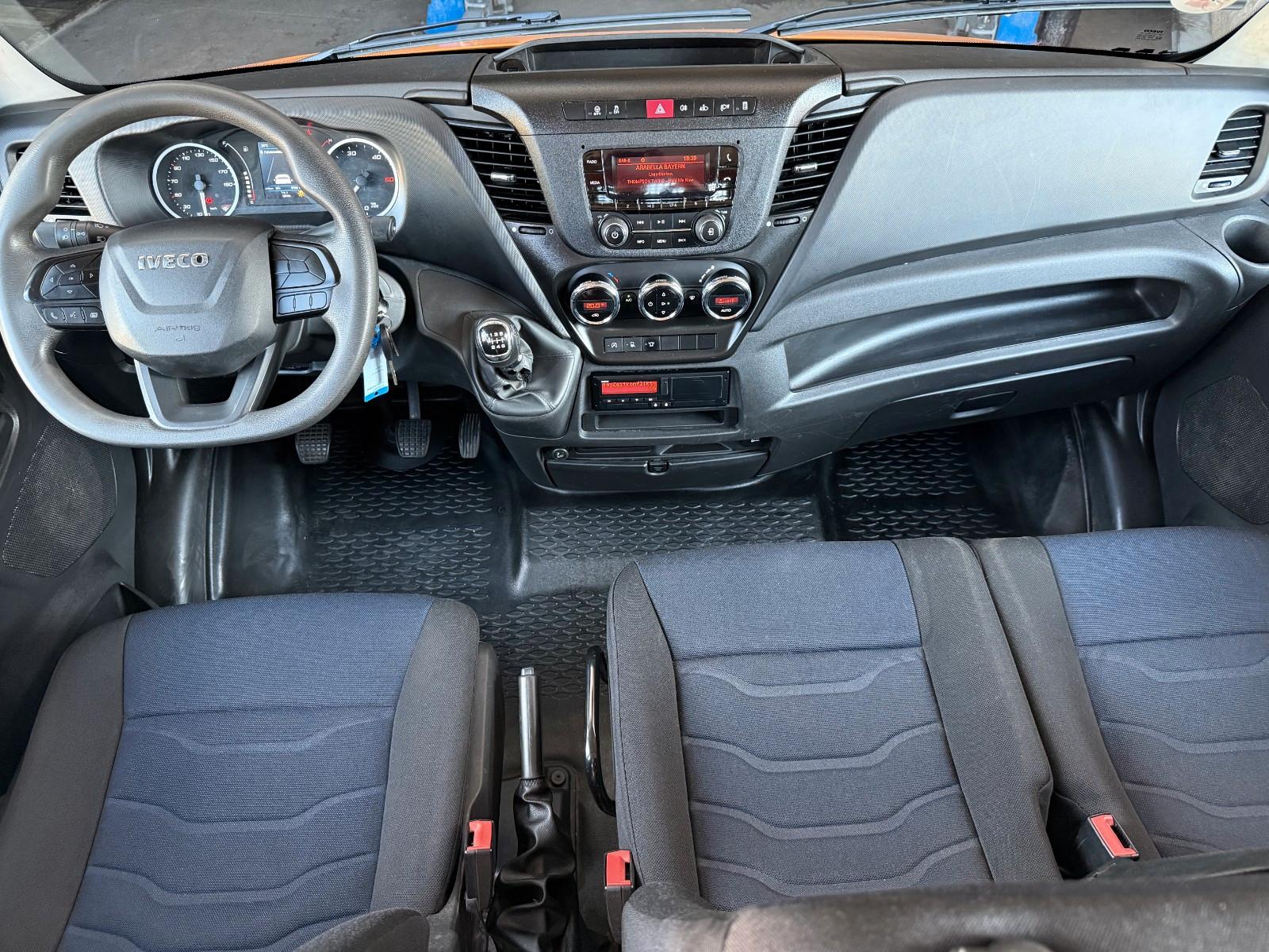 Iveco Daily 2.3D Pritsche DoKa 35S16 7-SITZE Klimaaut.
