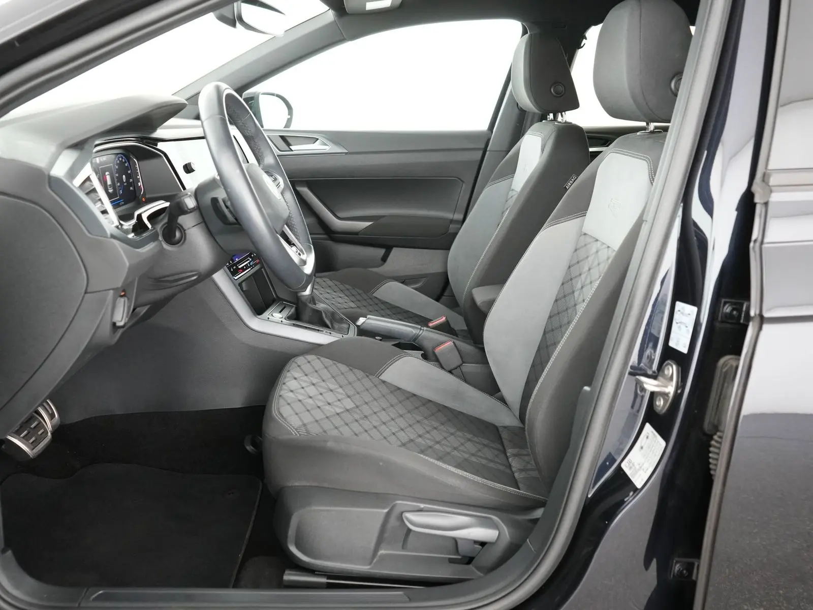 Volkswagen Taigo 1.0 TSI R-Line LED Navi PDC Kamera SHZ, миниатюра 8