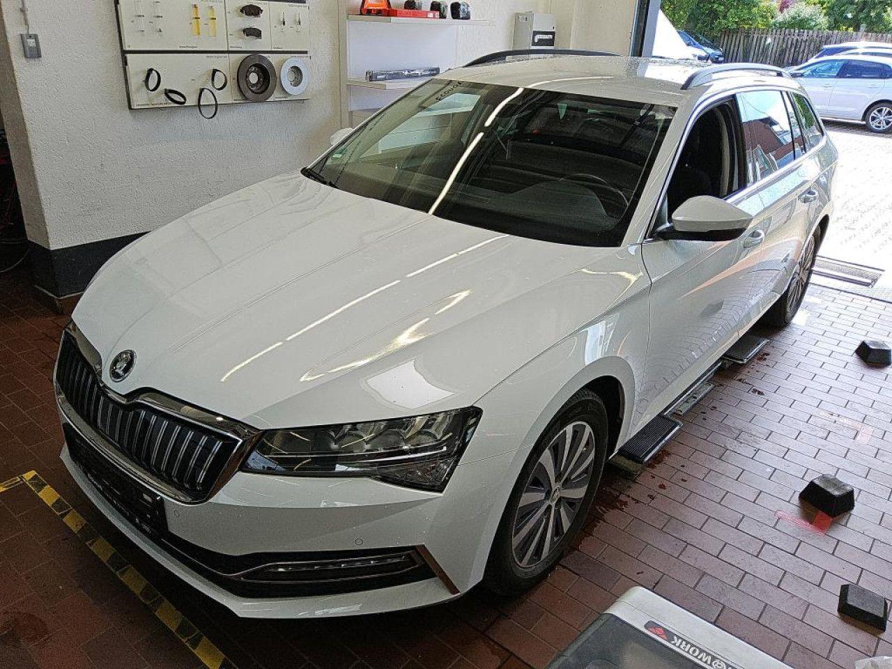 Skoda Superb Combi 1.4 TSI DSG iV Ambition Navi