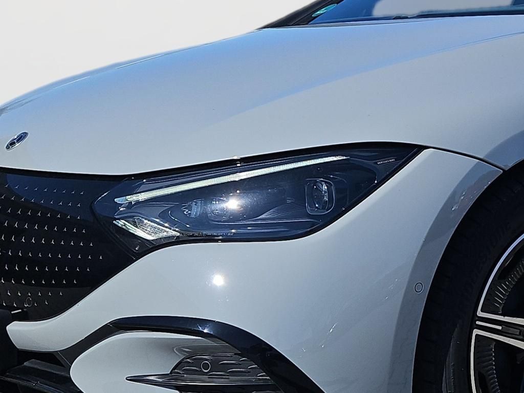 Fahrzeugabbildung Mercedes-Benz EQE 300 AMG Pano Hyperscr. HUD ACC Burmester3D