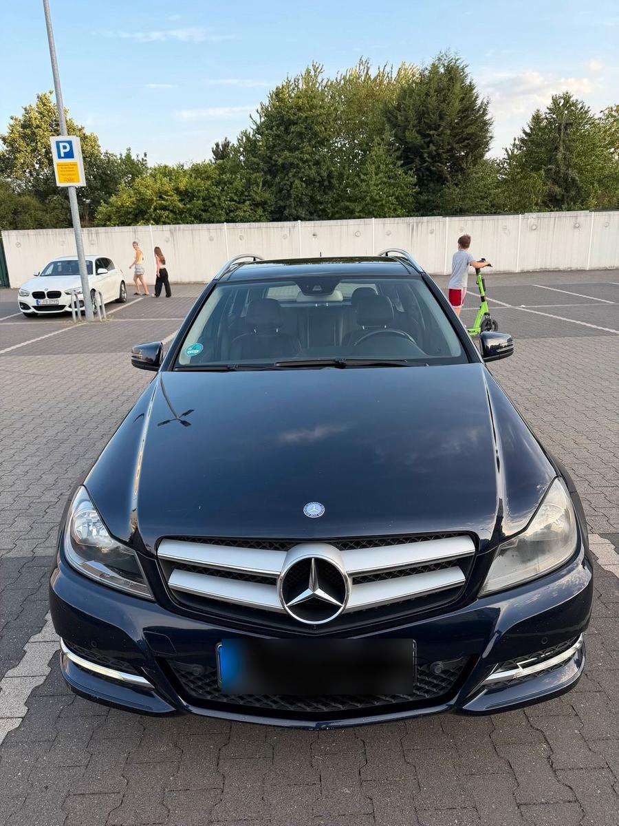 Mercedes-Benz C 220