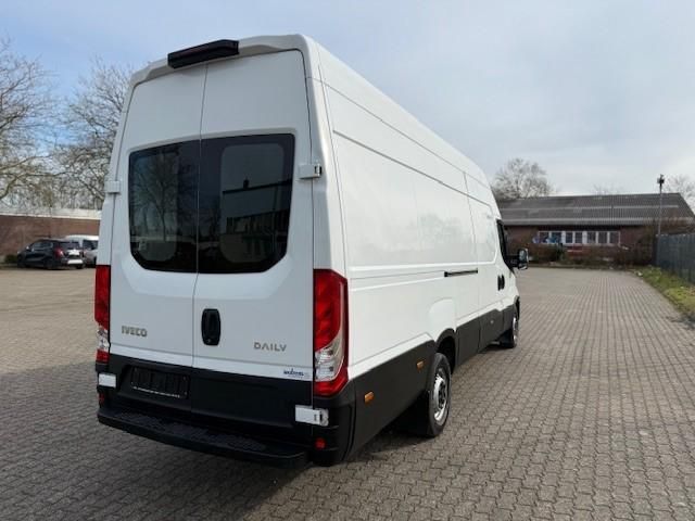 Fahrzeugabbildung Iveco Daily 35S14V Kastenwagen 4100