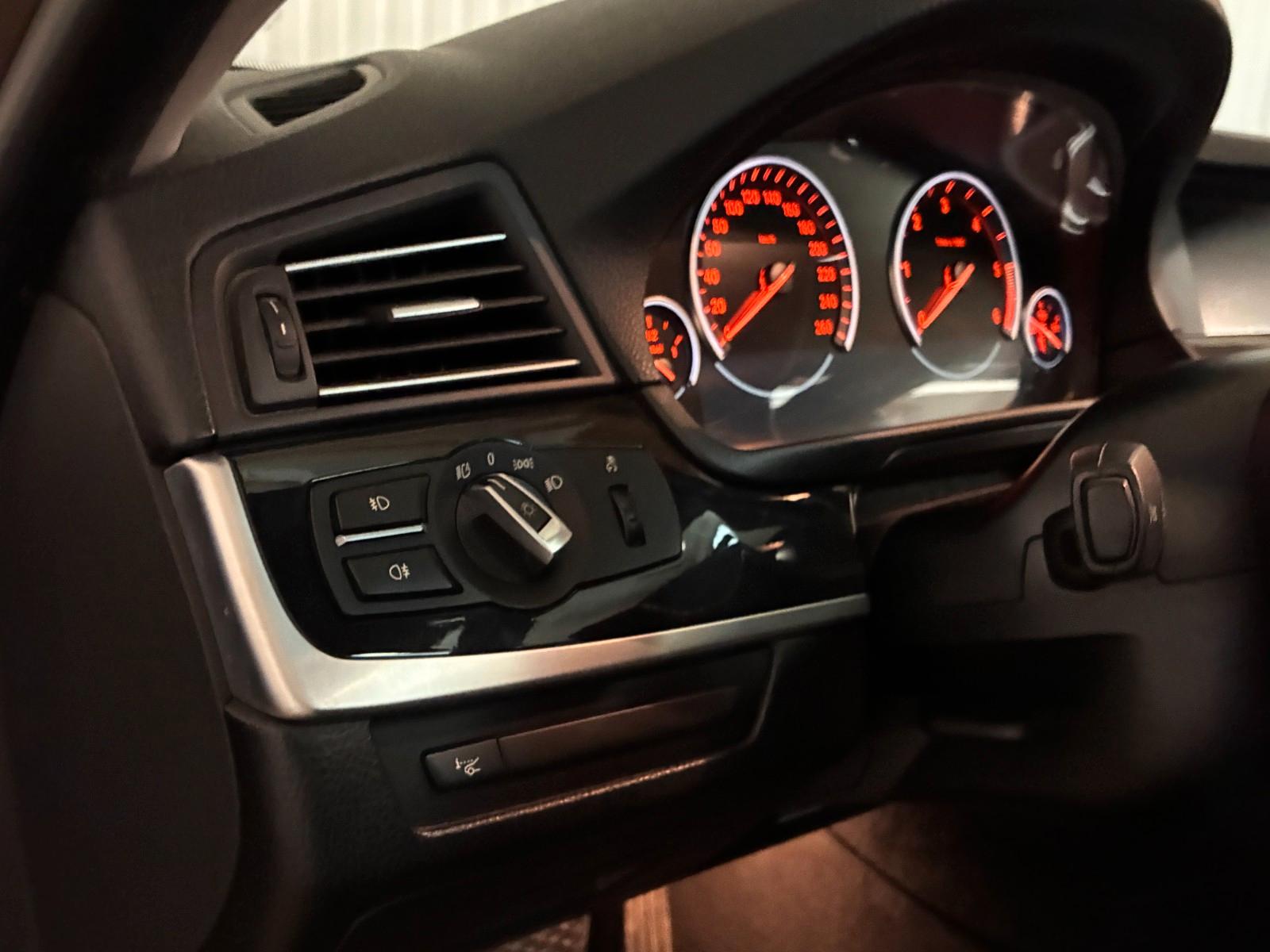 BMW 525 2011 — photo 8