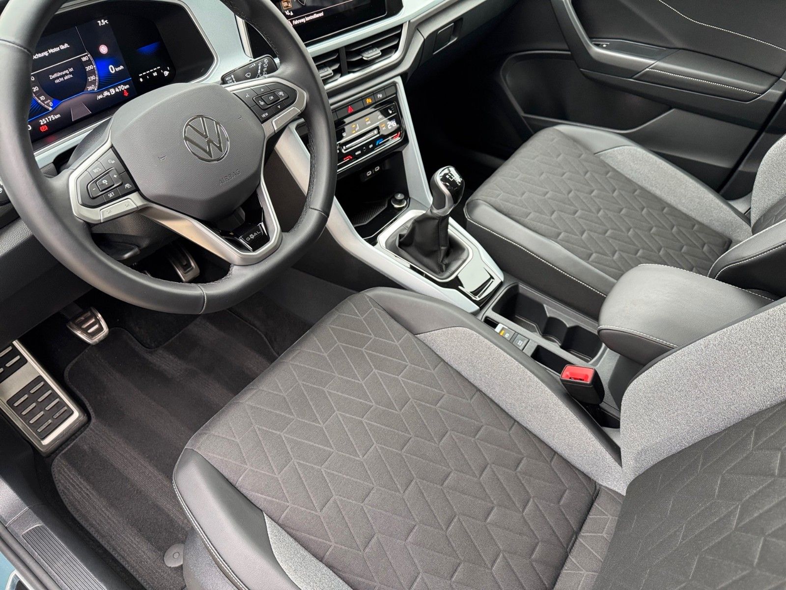 Fahrzeugabbildung Volkswagen T-Roc Life GOAL 1.0 TSI