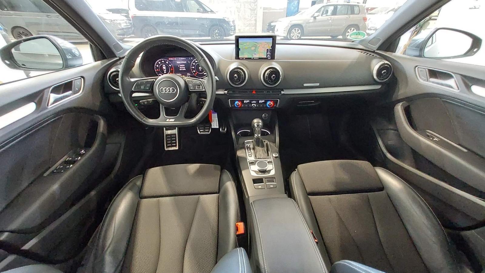 Audi A3 LIMOUSINE 35TFSi 2x S LINE 18Z/LED/ACC/NAVI