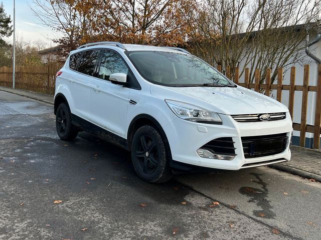 Ford Kuga 2,0 TDCi 4x4 120kW SYNC Edition PowerSh...