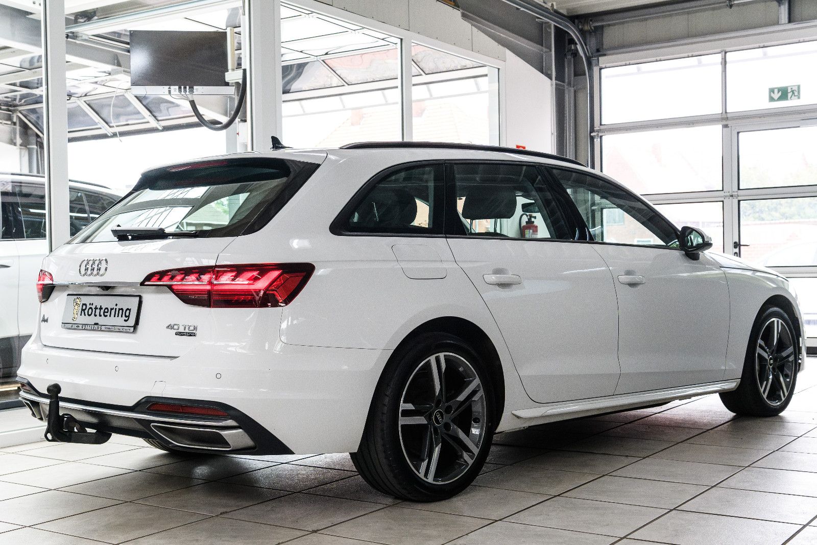 Fahrzeugabbildung Audi A4 Avant 40 TDI quattro advanced +AHK+Matrix LED