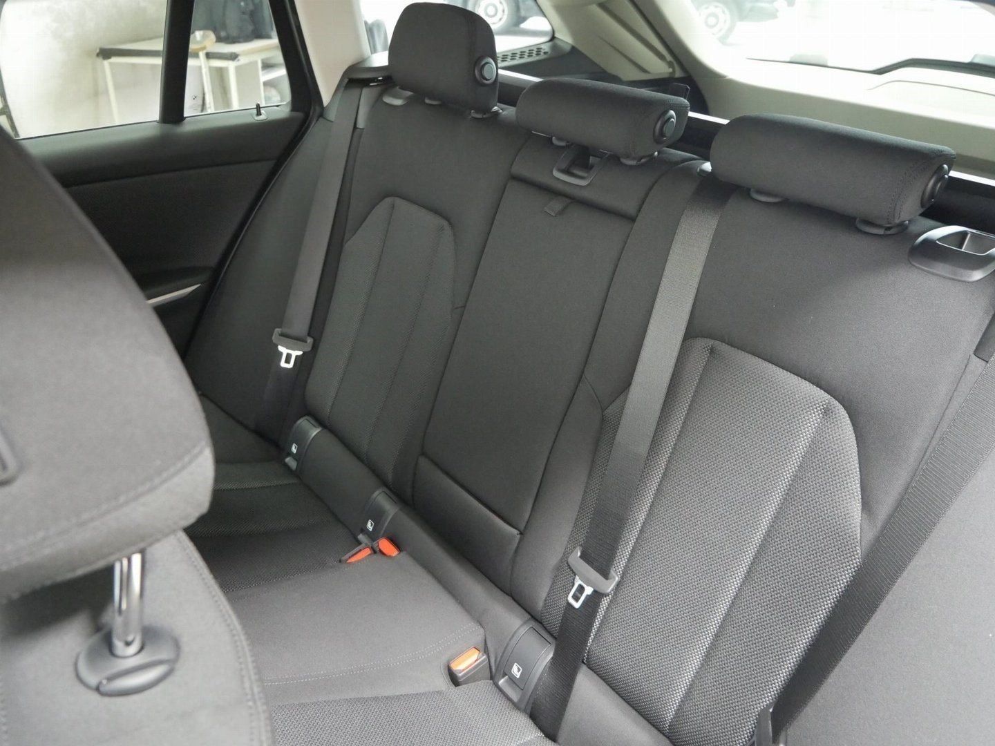 BMW 320 - Bild 4