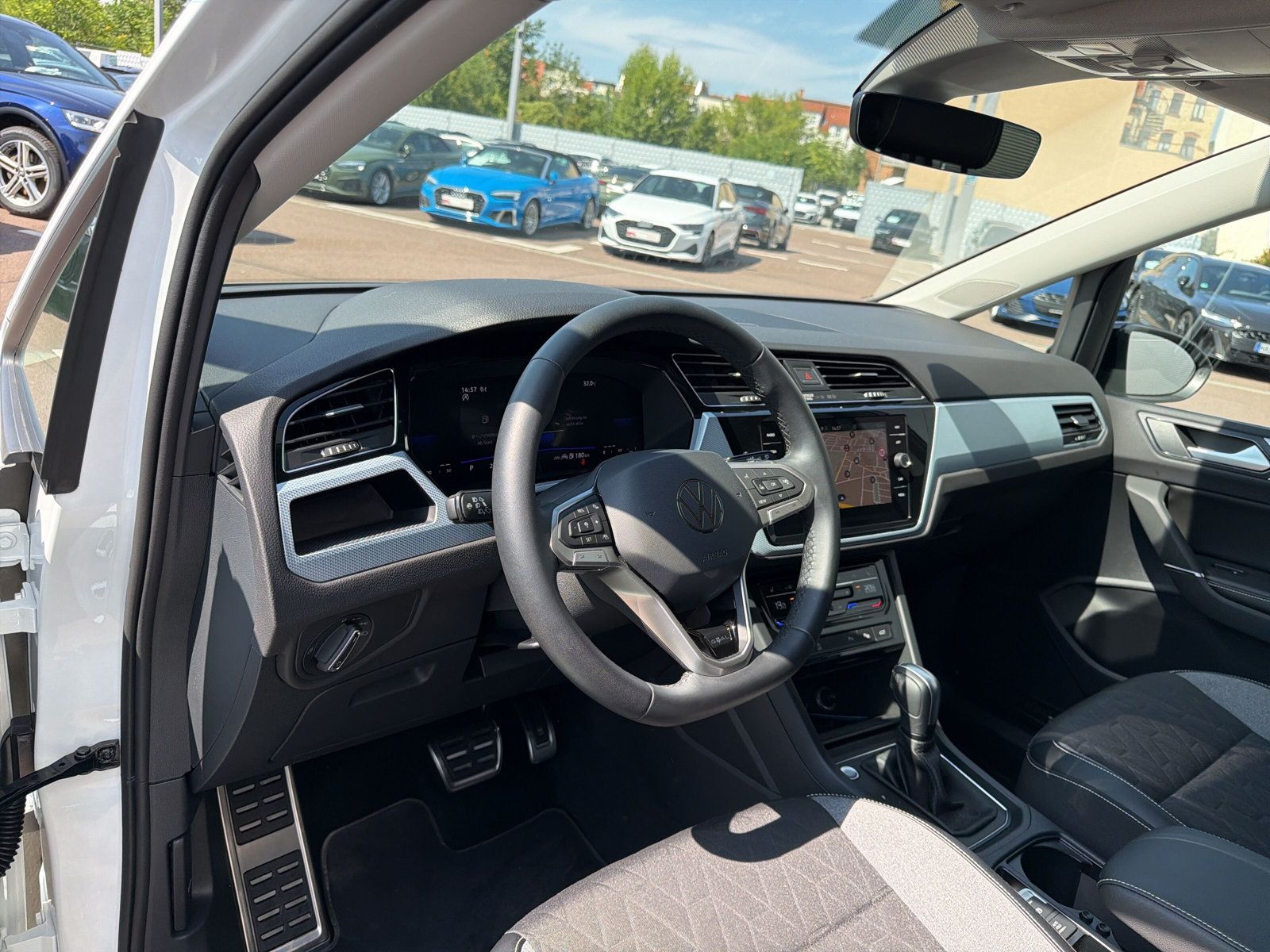 Volkswagen Touran - Bild 13