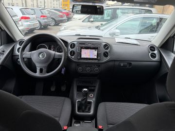 Volkswagen Tiguan - 10