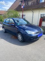 Ford Focus 1,6 + neuer Tüv + guter Zustand - Ford Focus aus 2004: 1.6