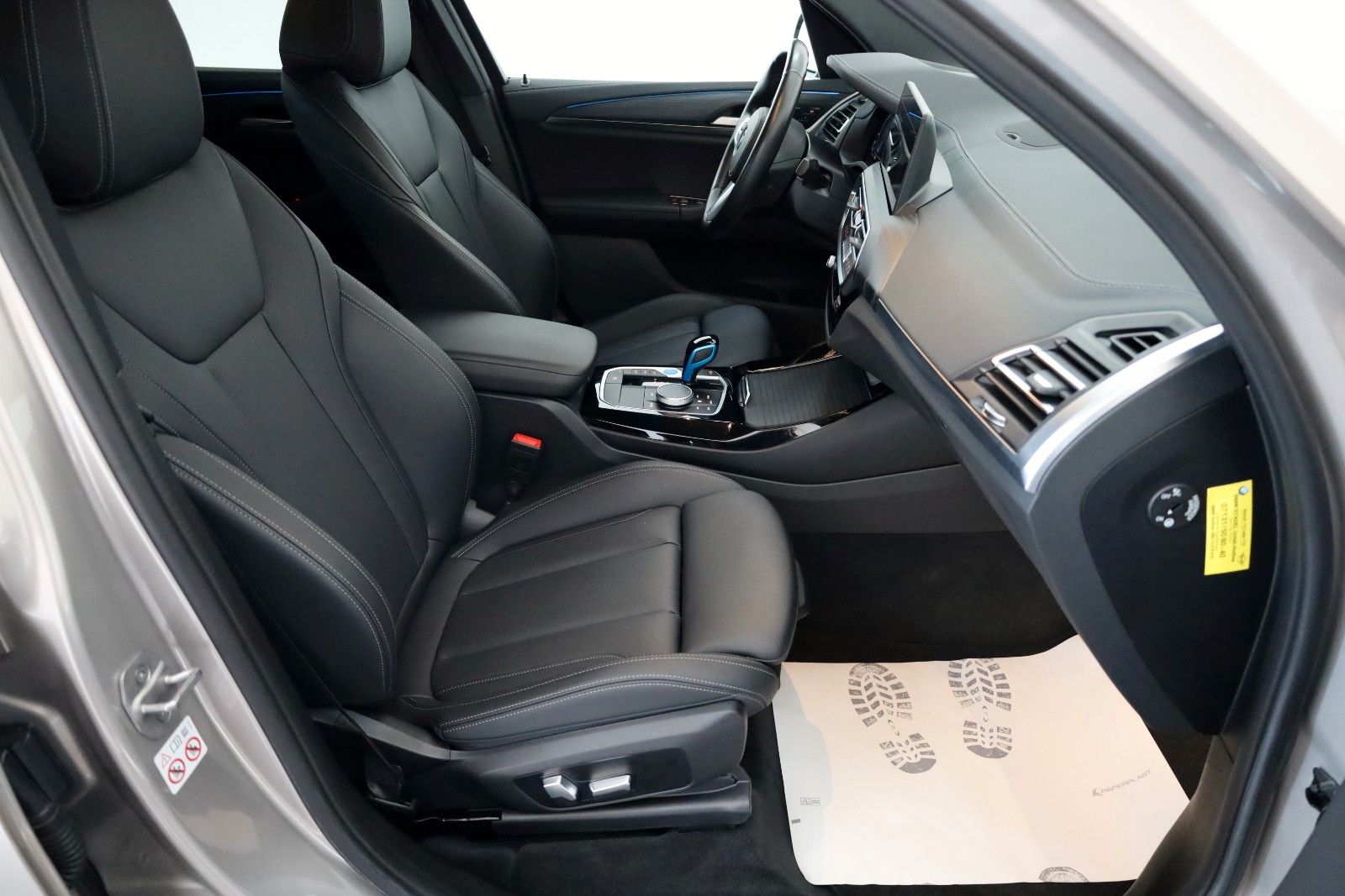 Fahrzeugabbildung BMW iX3 Inspiring+M Pak.,Leder,Navi,LED,PanDach,Park