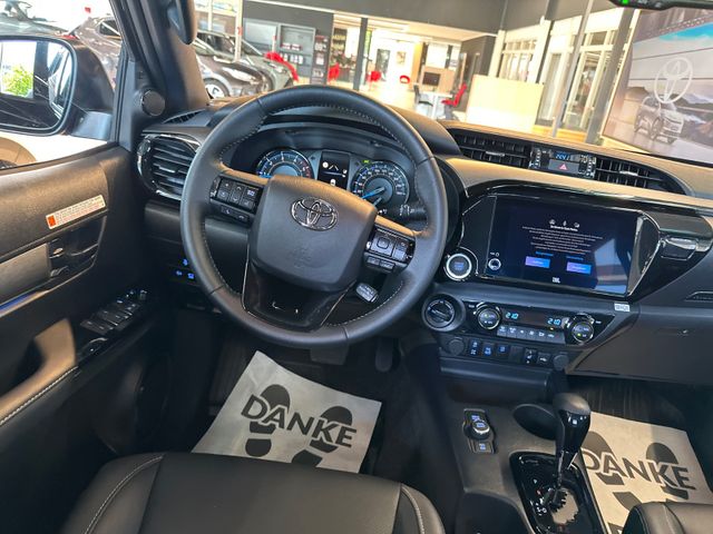 Toyota Hilux Double Cab Invincible 4×4 *SOFORT*