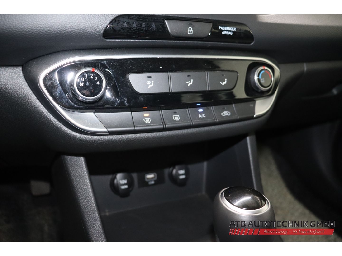 Fahrzeugabbildung Hyundai i30 Kombi Select 1.0 T-GDi 48V DCT Apple CarPlay
