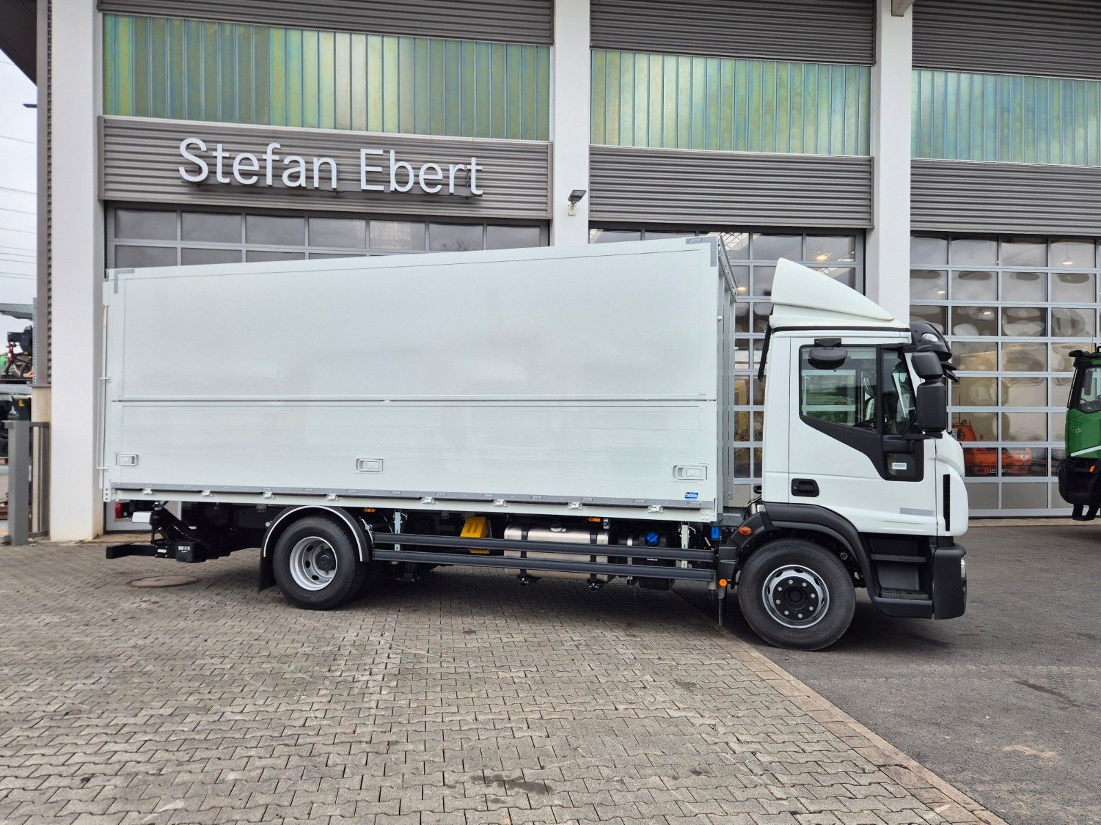 Fahrzeugabbildung Iveco Eurocargo ML160E28/FP Böse Schwenkwand LBW 2xAHK