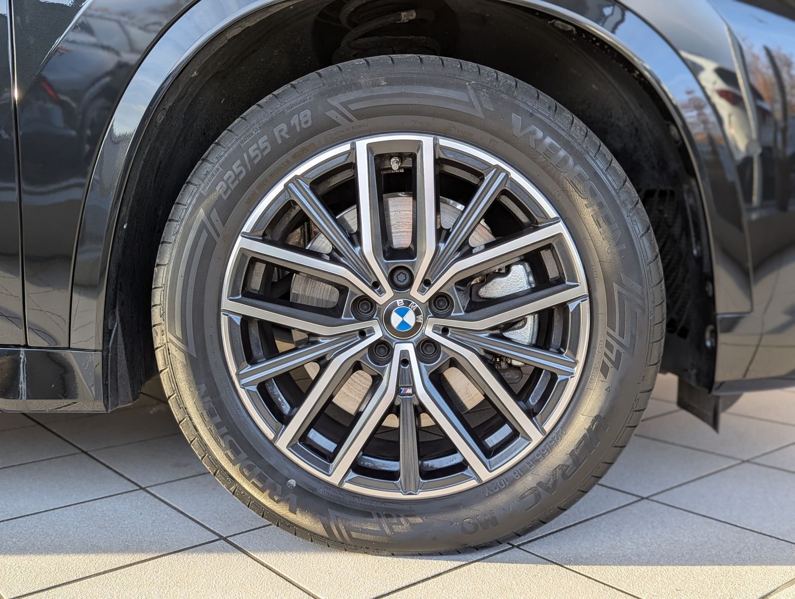 Fahrzeugabbildung BMW X1 23 i M-Sport Innovat.-Comfort-Paket Pano AHK