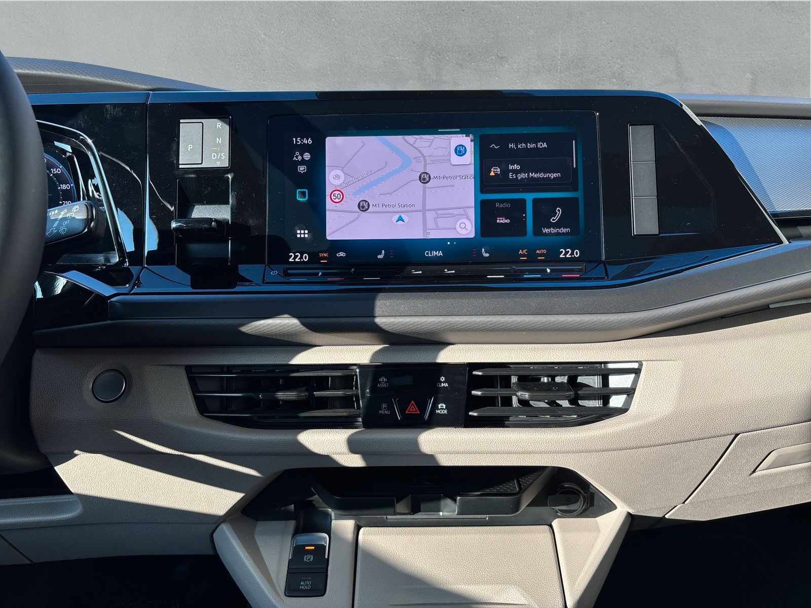 Fahrzeugabbildung Volkswagen T7 Multivan 2.0 TDI DSG Standheizung AHK