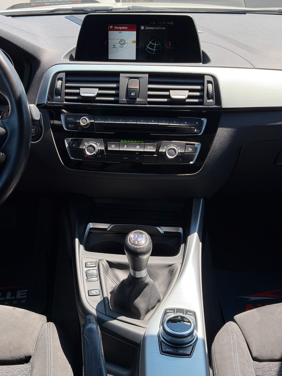 Fahrzeugabbildung BMW 118i M Sport Shadow Navi SHZ PDC LED BT HiFi