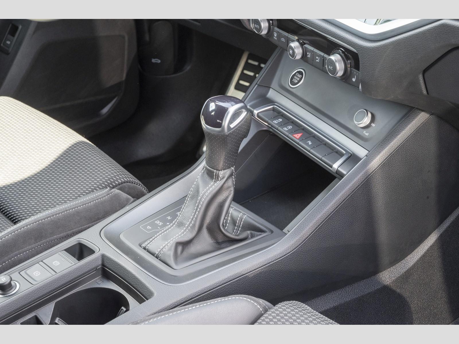 Audi Q3 40 TFSI quattro S line Business-Paket/Rückfah, миниатюра 9