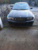 BMW e46 323i m3 Karosse - BMW 323 aus 2000: 323i