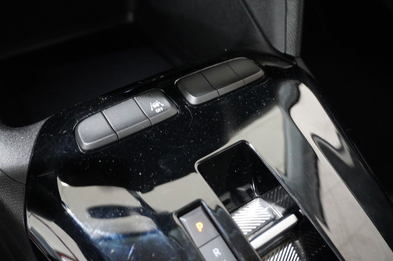 Fahrzeugabbildung Opel Corsa-e F EDITION 7KW NAVI/VIRT/TEMP/DAB/WÄRMEP.