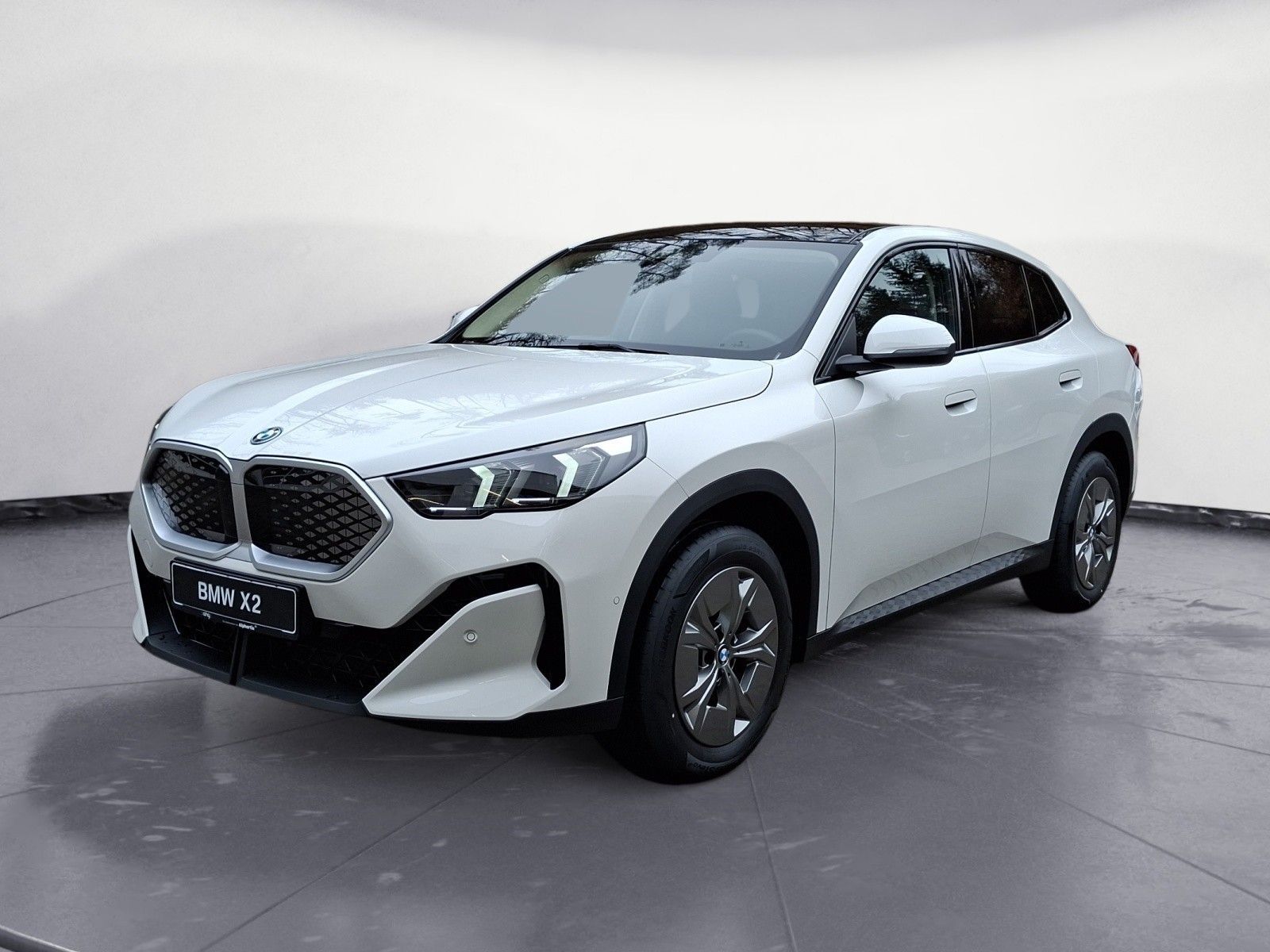 BMW iX2 - Bild 2