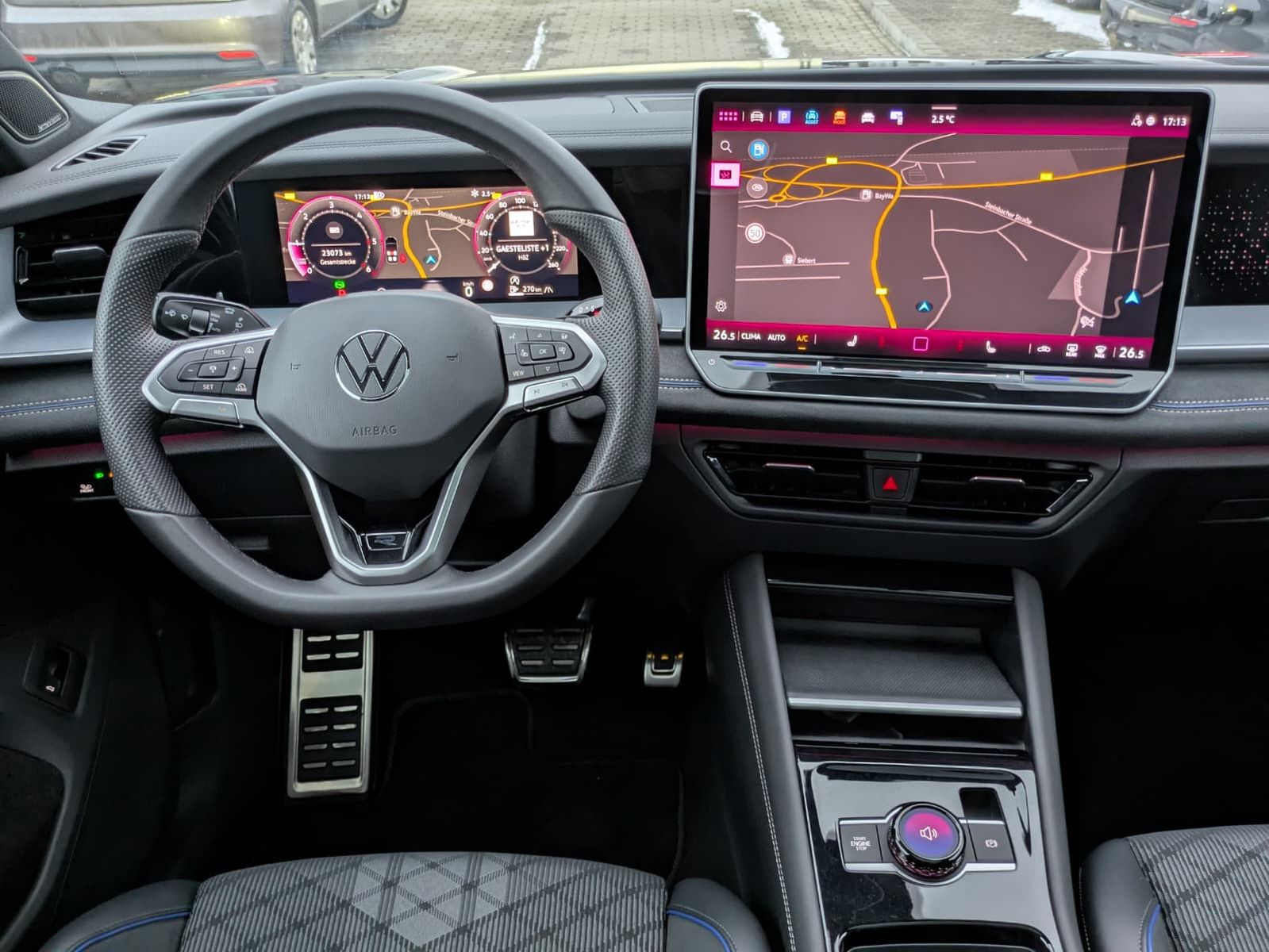 Fahrzeugabbildung Volkswagen Tayron 2.0 TDI 4M R-Line 7Si*MATRIX*AHK*PANO*HUD