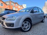 Ford Focus 1.6 Lim.Ghia/KLIMATR./ALU/TÜV 10/2026 - Ford Focus Ghia mit Benzin-Antrieb