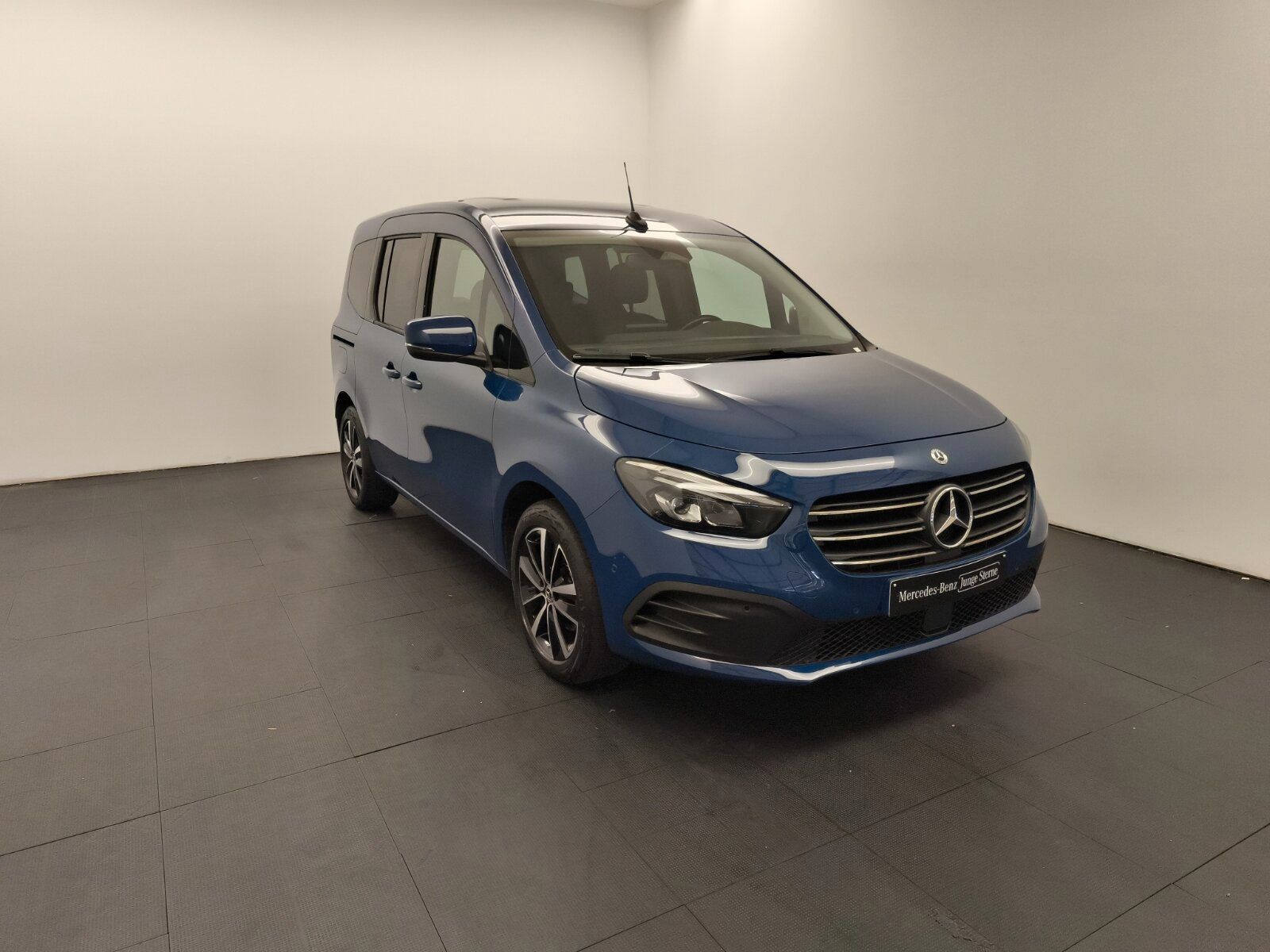 Mercedes-Benz T 180 d PROGRESSIVE 7G Navi Klima Kamera LED AHK imagem 3