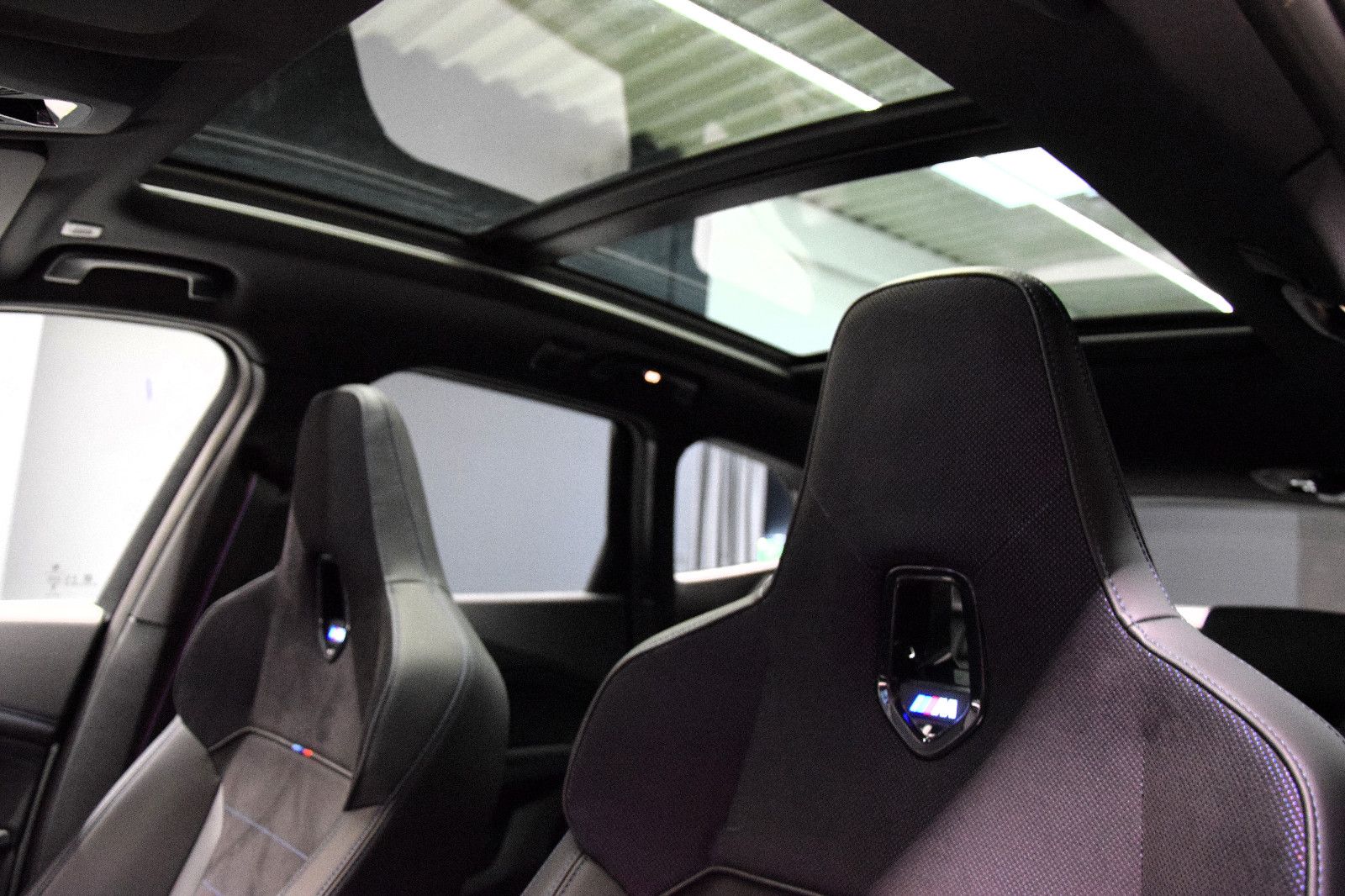 Fahrzeugabbildung BMW X1 M35i xDrive M-Sport-Pro Pano Memory 20" HuD