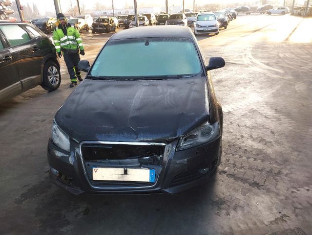 Audi A3 II (2) 1.6 TDI 105 S-TRONIC