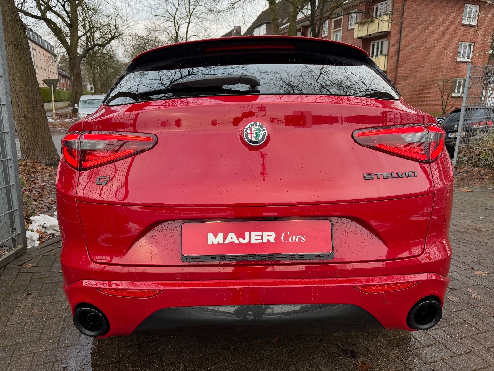 Fahrzeugabbildung Alfa Romeo Stelvio Veloce Q4*LED*LEDER*MEMO*SOUNDTHEATRE