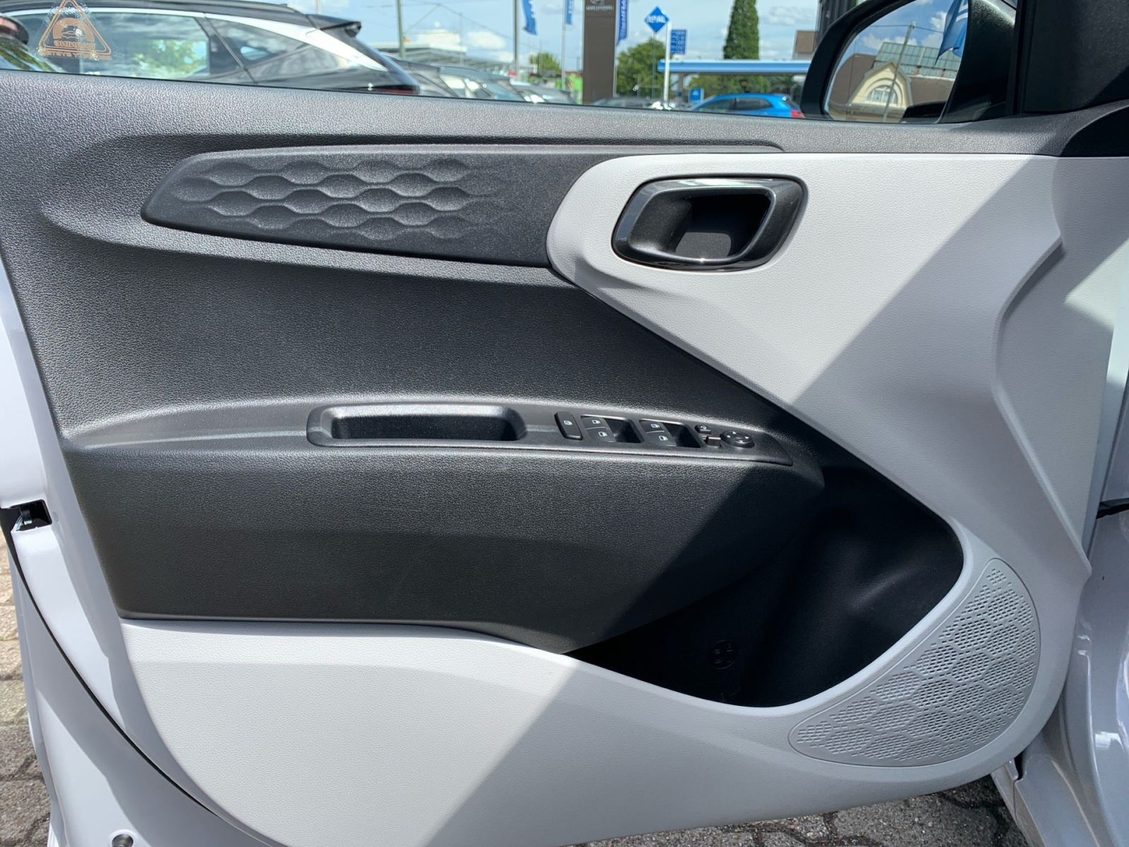 Fahrzeugabbildung Hyundai i10 1.2 Prime Navi Allwetter