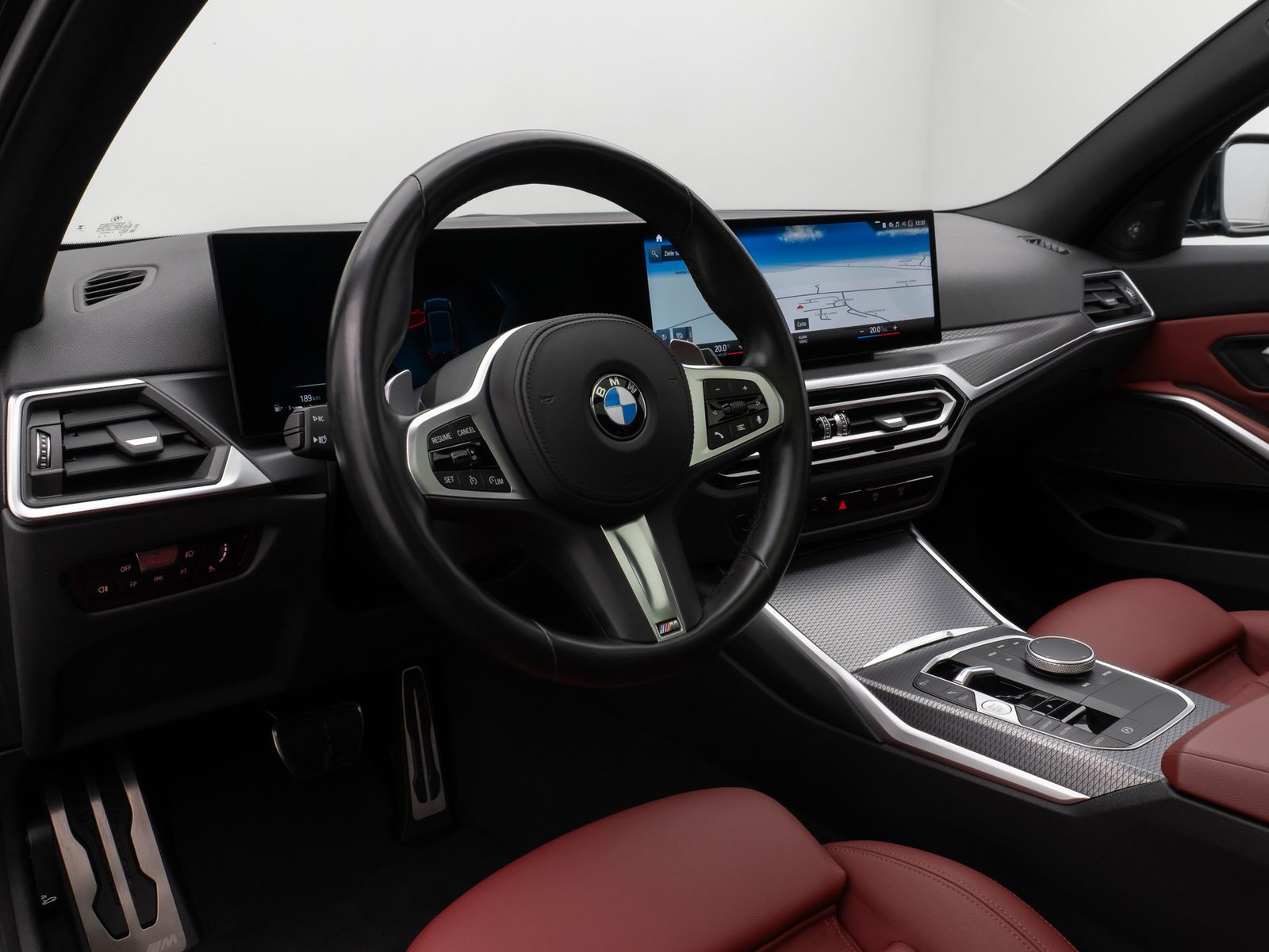 Fahrzeugabbildung BMW 330i M Sport Panorama Kamera DAB H/K DrivAssist