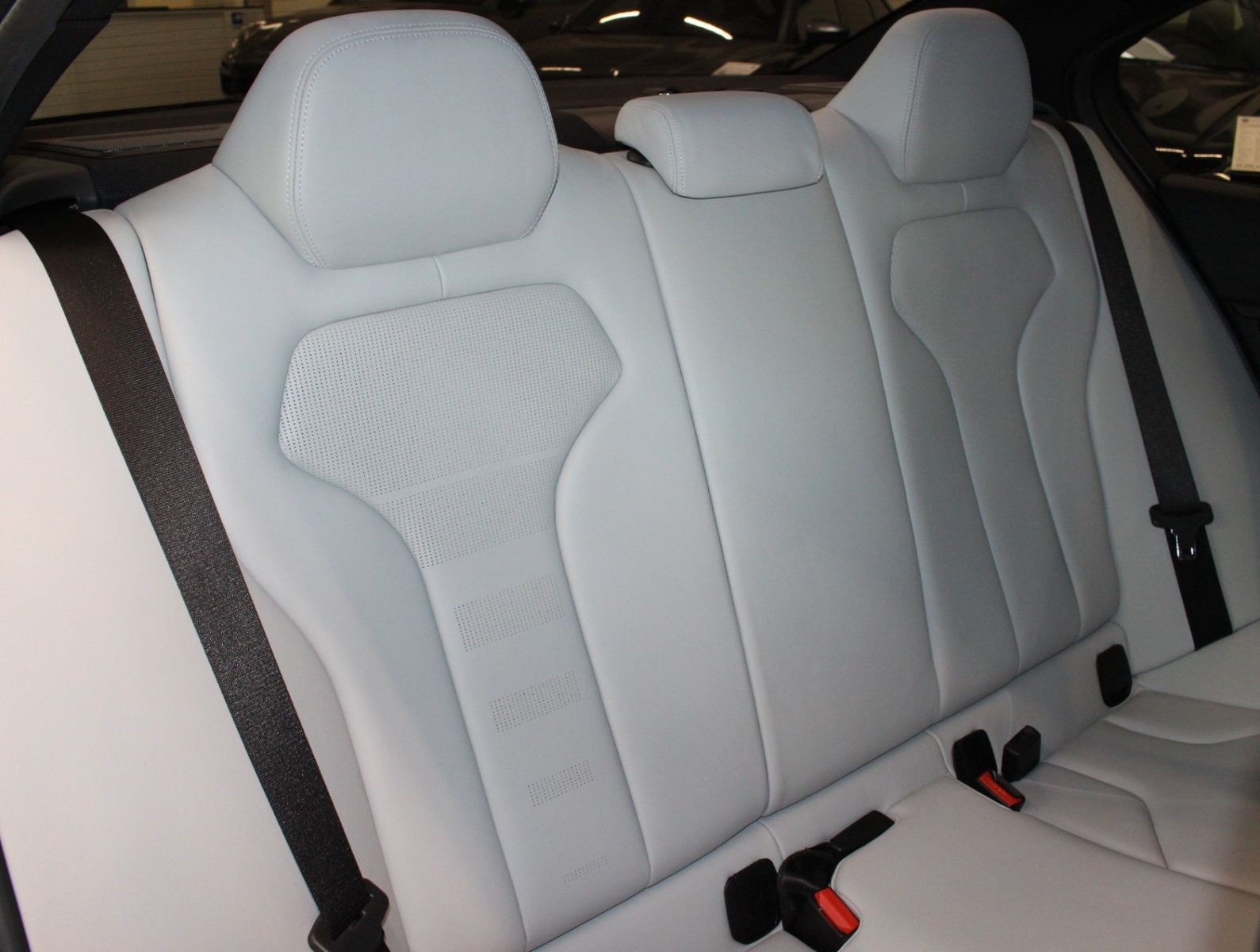 Fahrzeugabbildung BMW M3 LCI Tansanitblau*H&K*HUD*DE*TOP