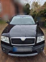 Skoda Octavia Combi 2.0 TDI PD DPF 4x4 Scout Scout - Skoda Octavia aus 2008: Scout
