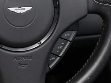 2016 Aston Martin V12 VANTAGE 缩略图 19